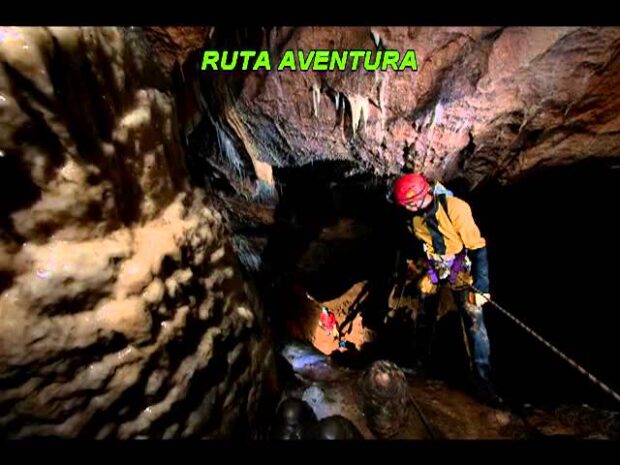 Descubre la aventura de la espeleología en Soria: el destino perfecto para un viaje de turismo subterráneo